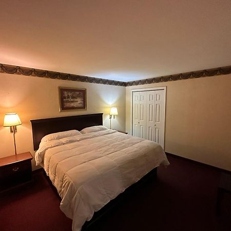 The Stratton Inn Принстон Екстер'єр фото